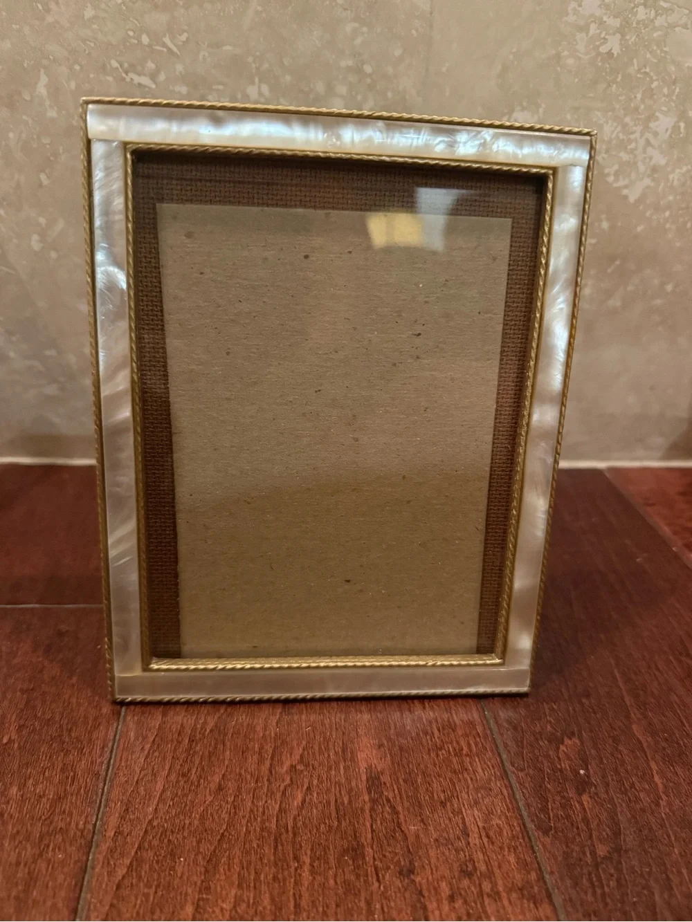 VTG Elegant Mother-of-Pearl Photo Frame in White and Gold - Heavy Unbranded